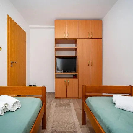 Apartamento With Parking Space Nin, Zadar - 10414 *