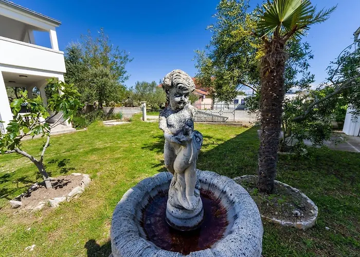 With Parking Space Nin, Zadar - 10414 アパート *