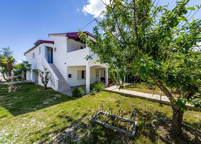 With Parking Space Nin, Zadar - 10414 Apartman Nin